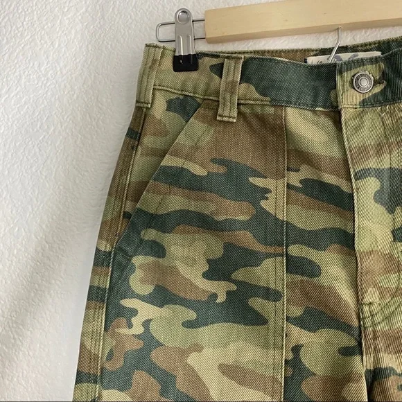 Free People- High Rise Remy Camo Crop Jeans 24 - Picture 6 of 8